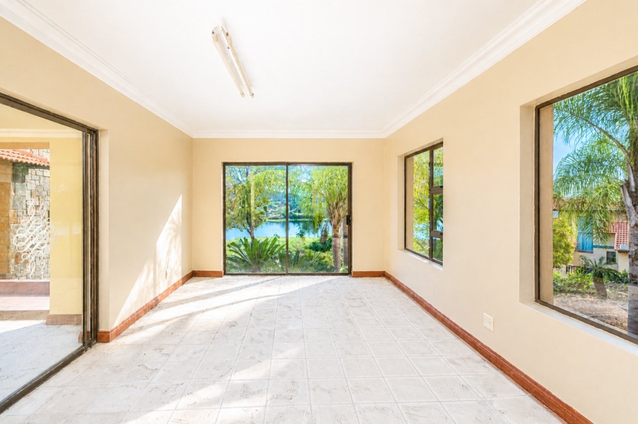 3 Bedroom Property for Sale in Birdwood Estate North West